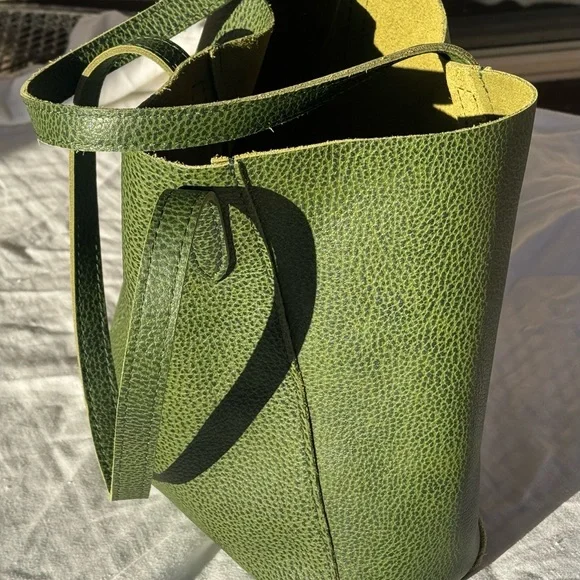 Portland Leather Goods Avocado Large Juliette shoulder bag - Picture 2 of 4